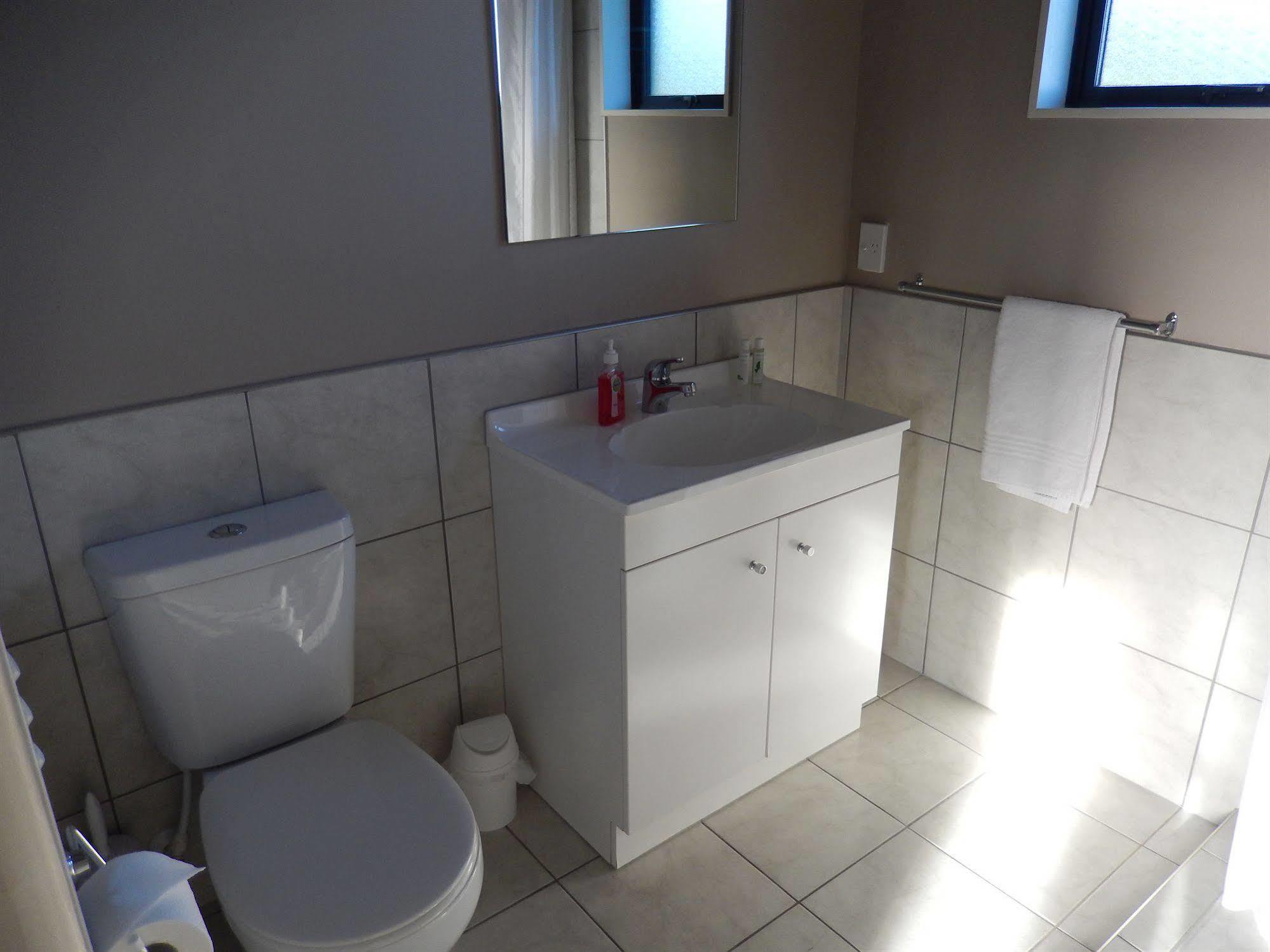 Linkwater Motel And Backpackers Екстер'єр фото